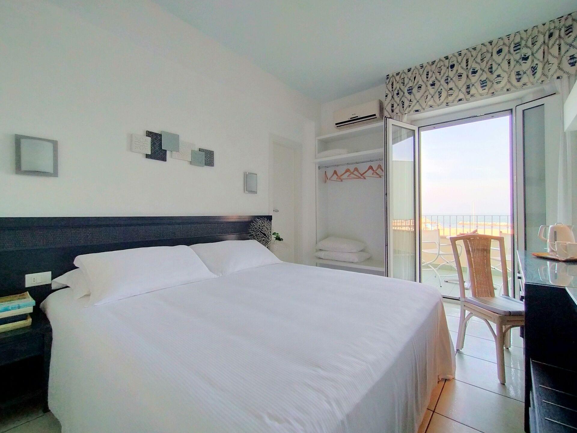 Luxor Beach Boutique Hotel Cattolica Ngoại thất bức ảnh