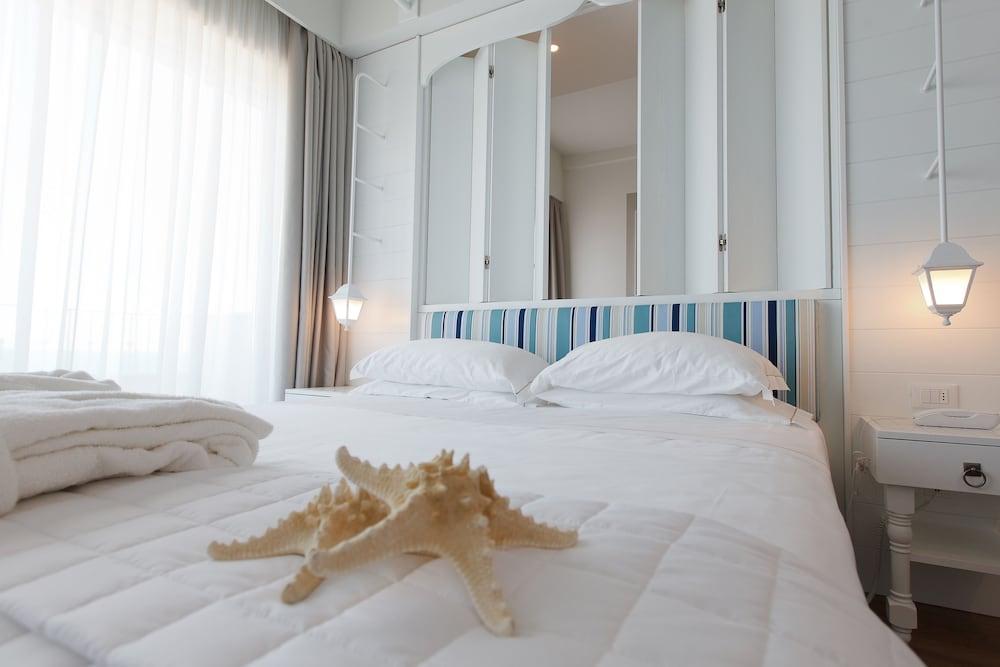 Luxor Beach Boutique Hotel Cattolica Ngoại thất bức ảnh