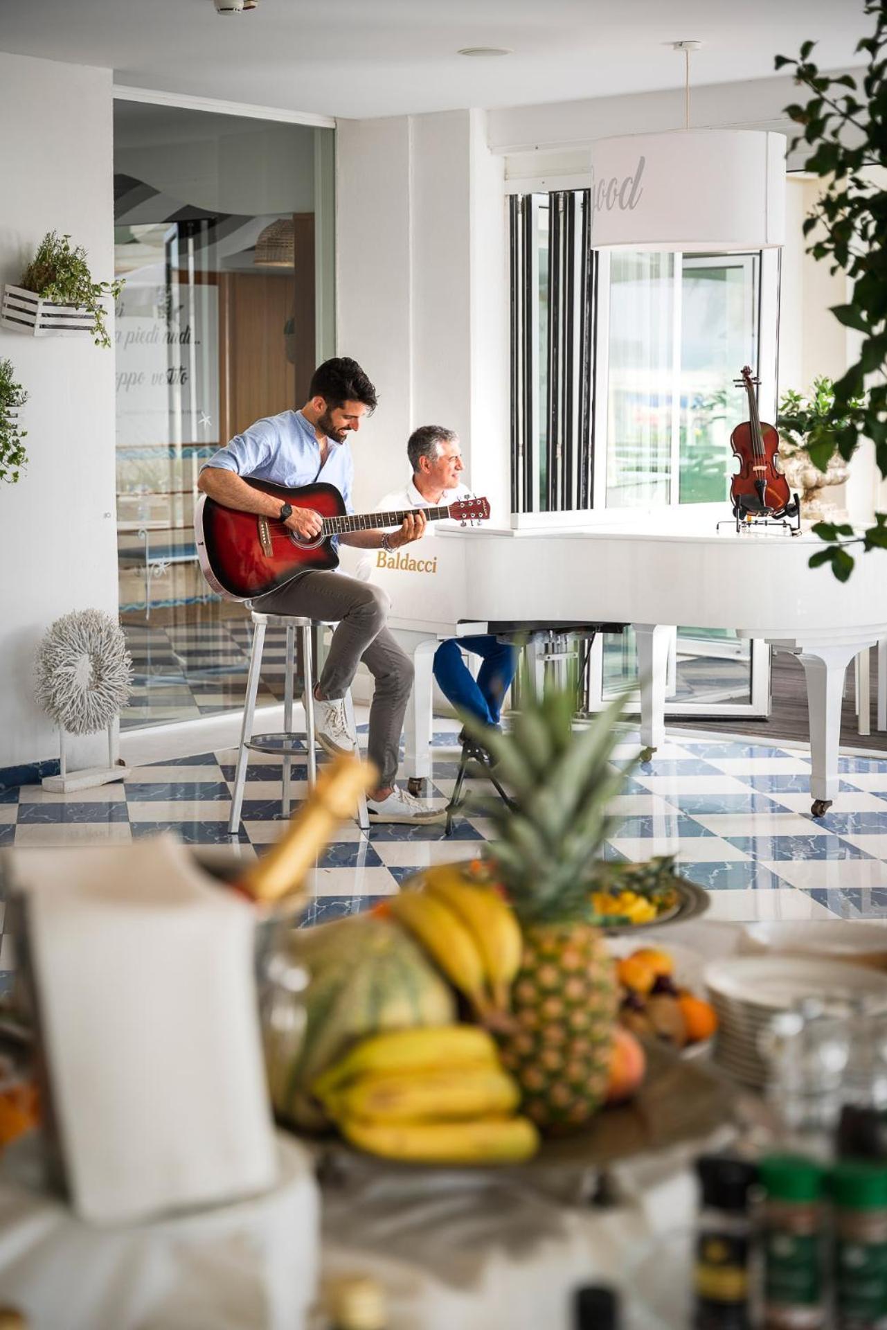 Luxor Beach Boutique Hotel Cattolica Ngoại thất bức ảnh