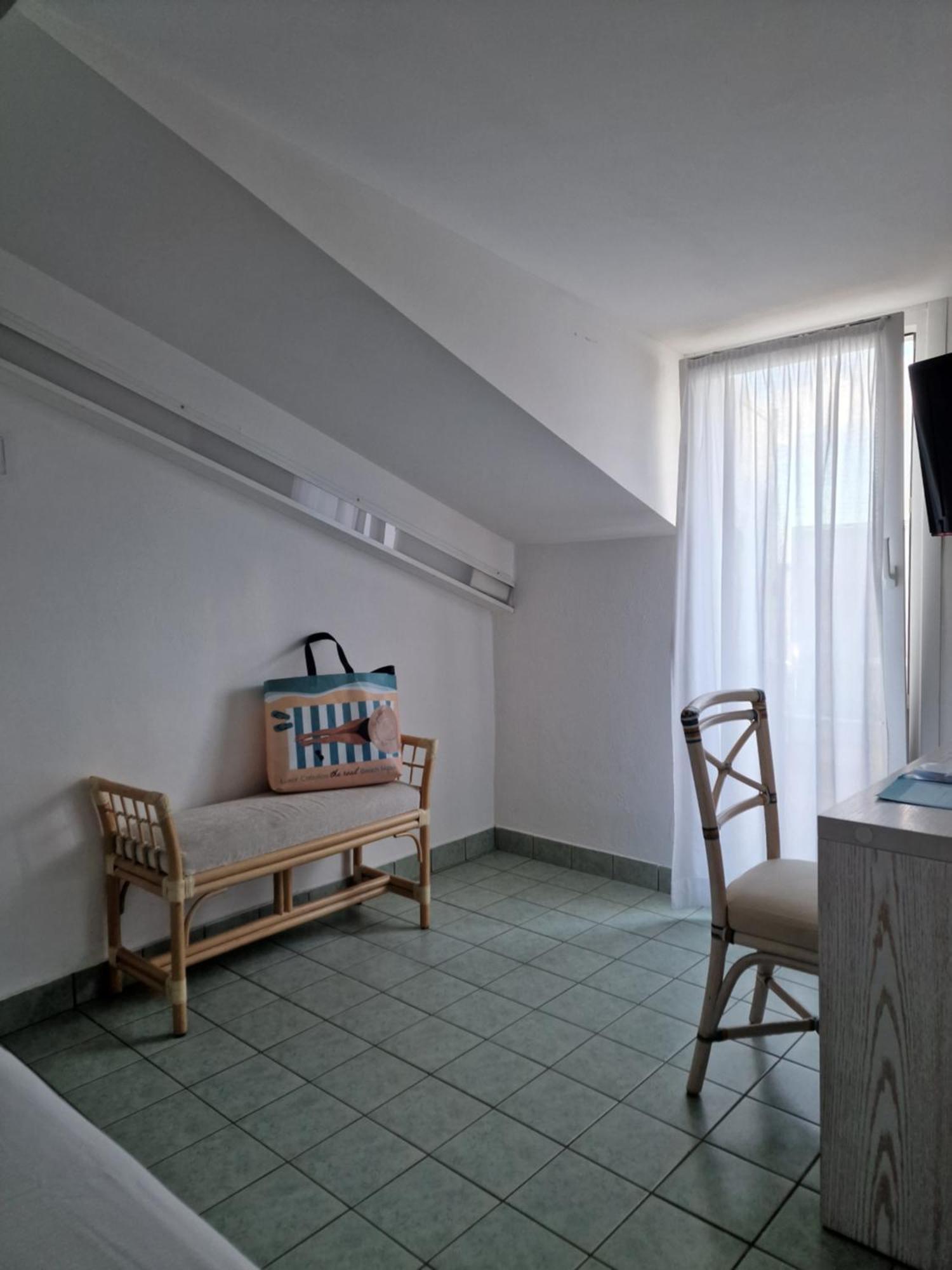 Luxor Beach Boutique Hotel Cattolica Ngoại thất bức ảnh